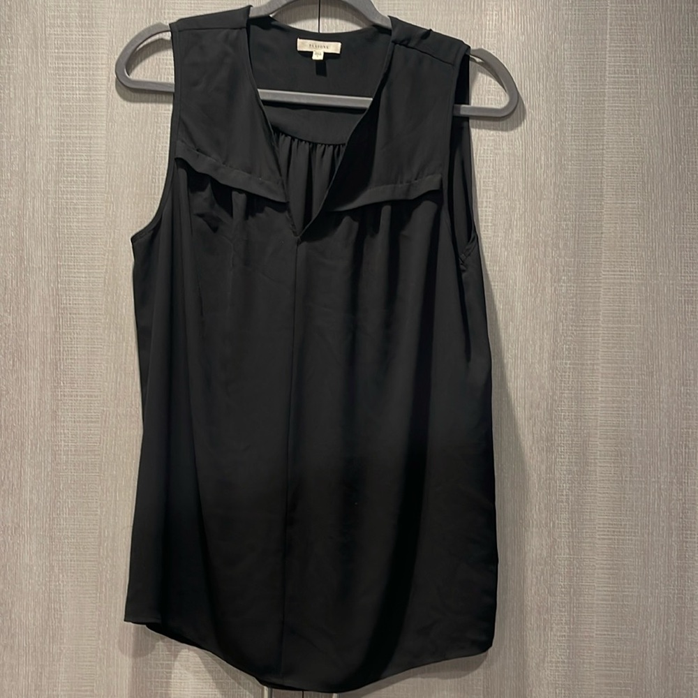 Pleione sleeveless blouse. Size large.